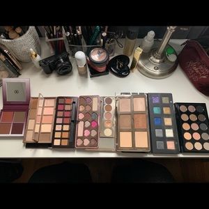 Makeup - High End Eye & Face Palettes Makeup - High End Eye & Face Palettes